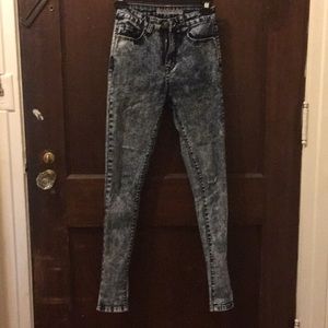 🎱High waisted acid wash jeans